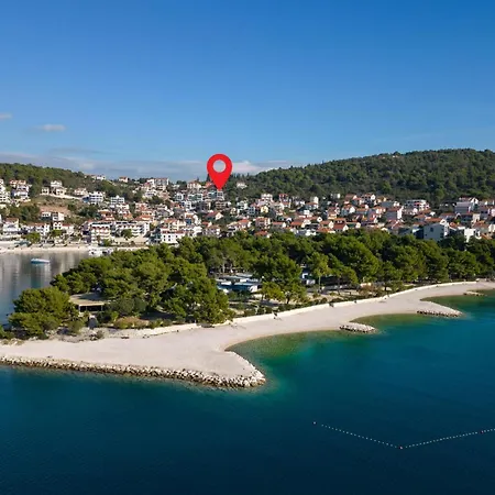Διαμέρισμα Awesome In Τρογκίρ